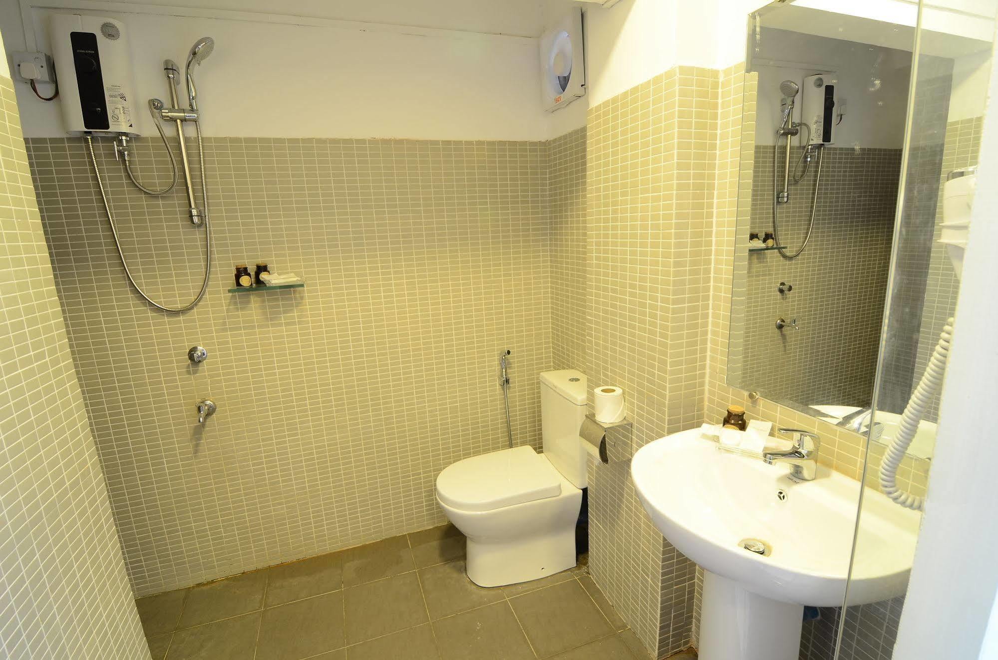 Vista Residence Yangon Exteriör bild